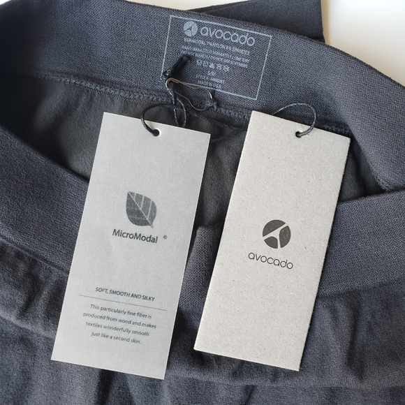 ❗SOLD ❗65% OFF SALE Avocado | Sports Bra & Capri Set - Picture 9 of 16